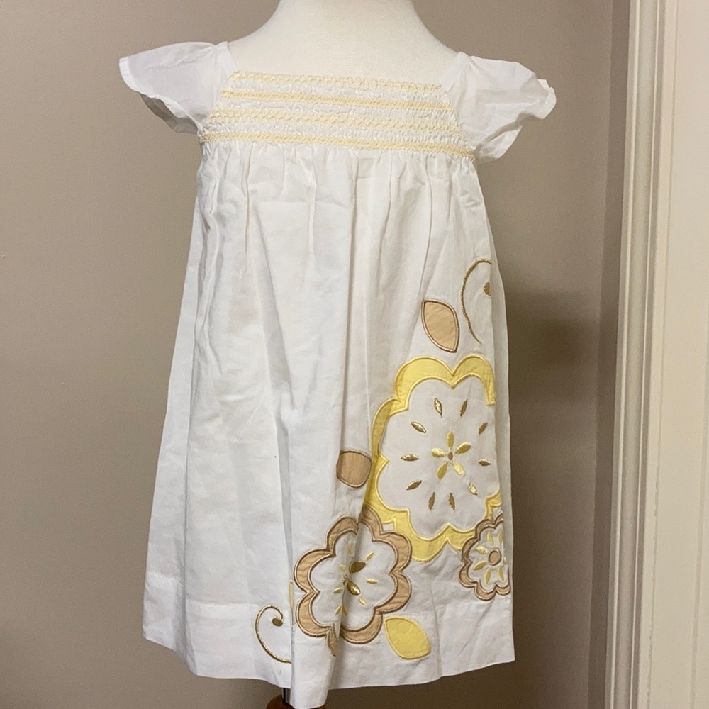 5/$20 Gap 18-24 month smocked sundress - Picture 1 of 6